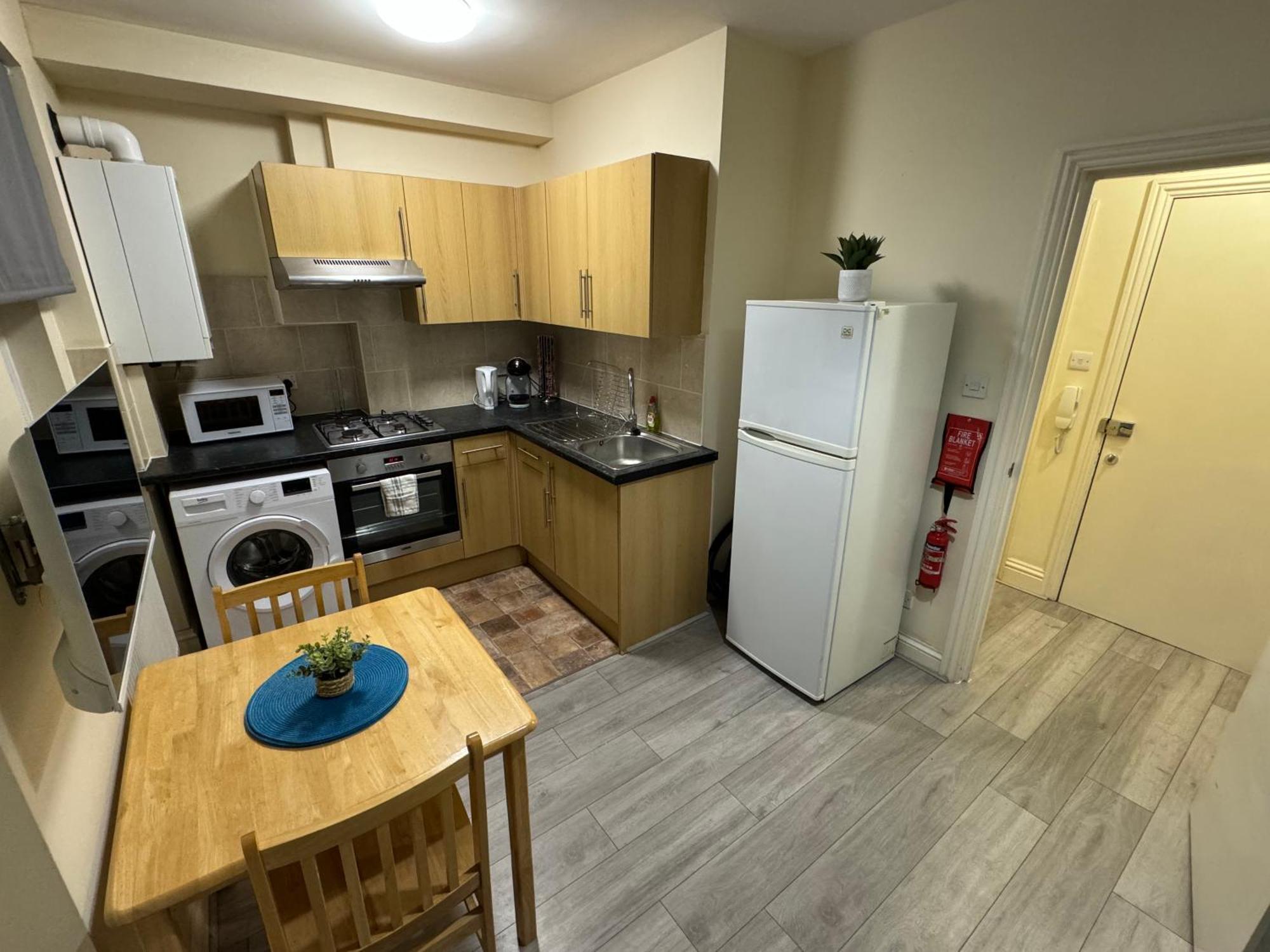 Lovely Flat In Camden Town Лондон Екстериор снимка